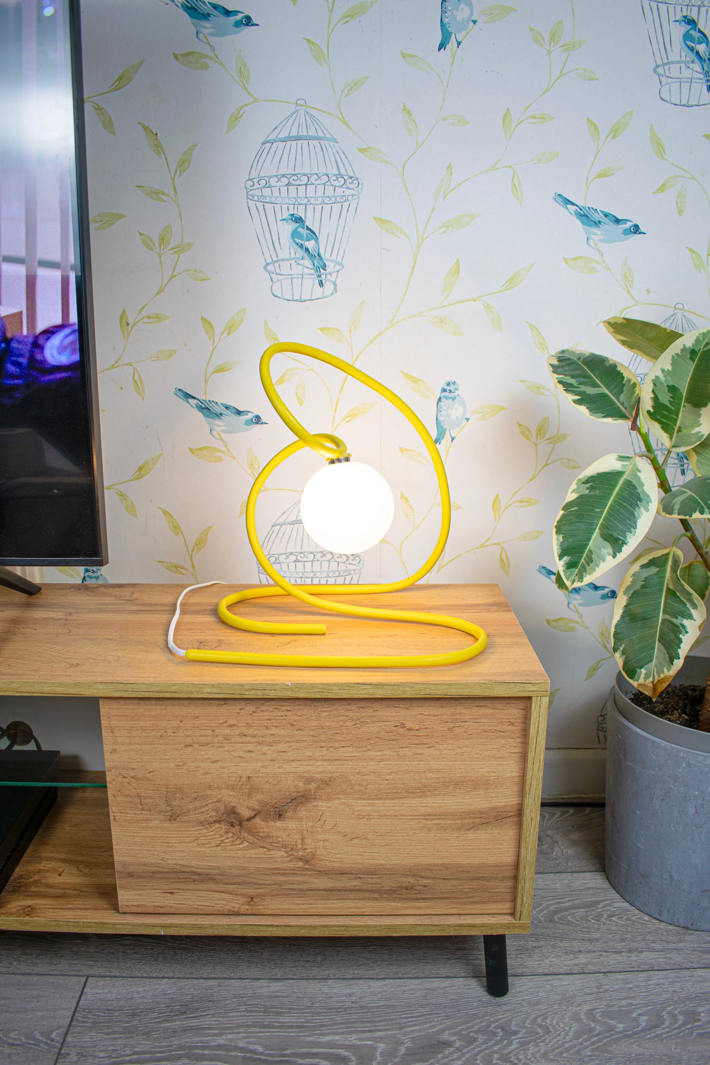 Yellow Thalia | Large Sculptural Table Lamp