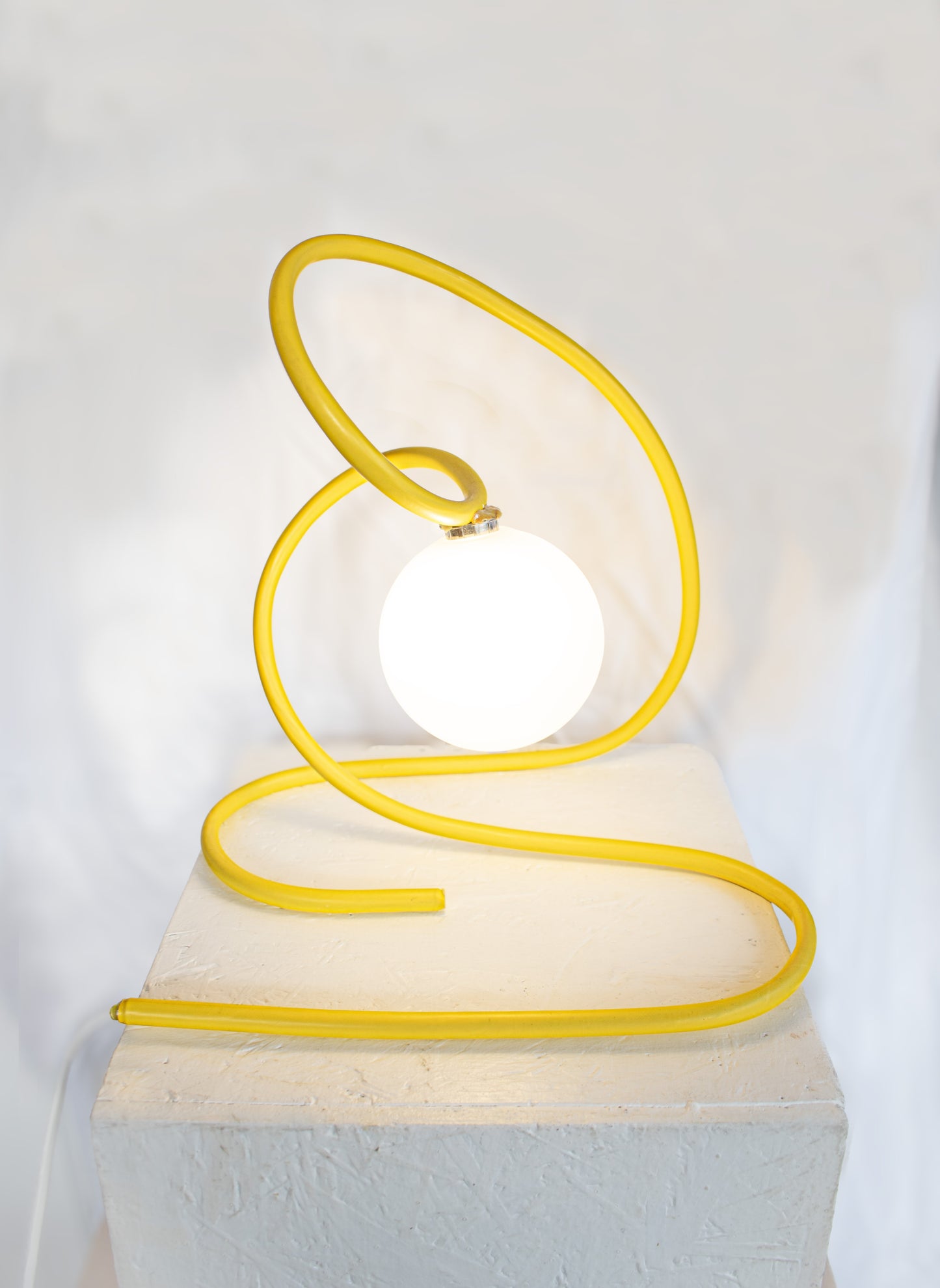Yellow Thalia | Large Sculptural Table Lamp