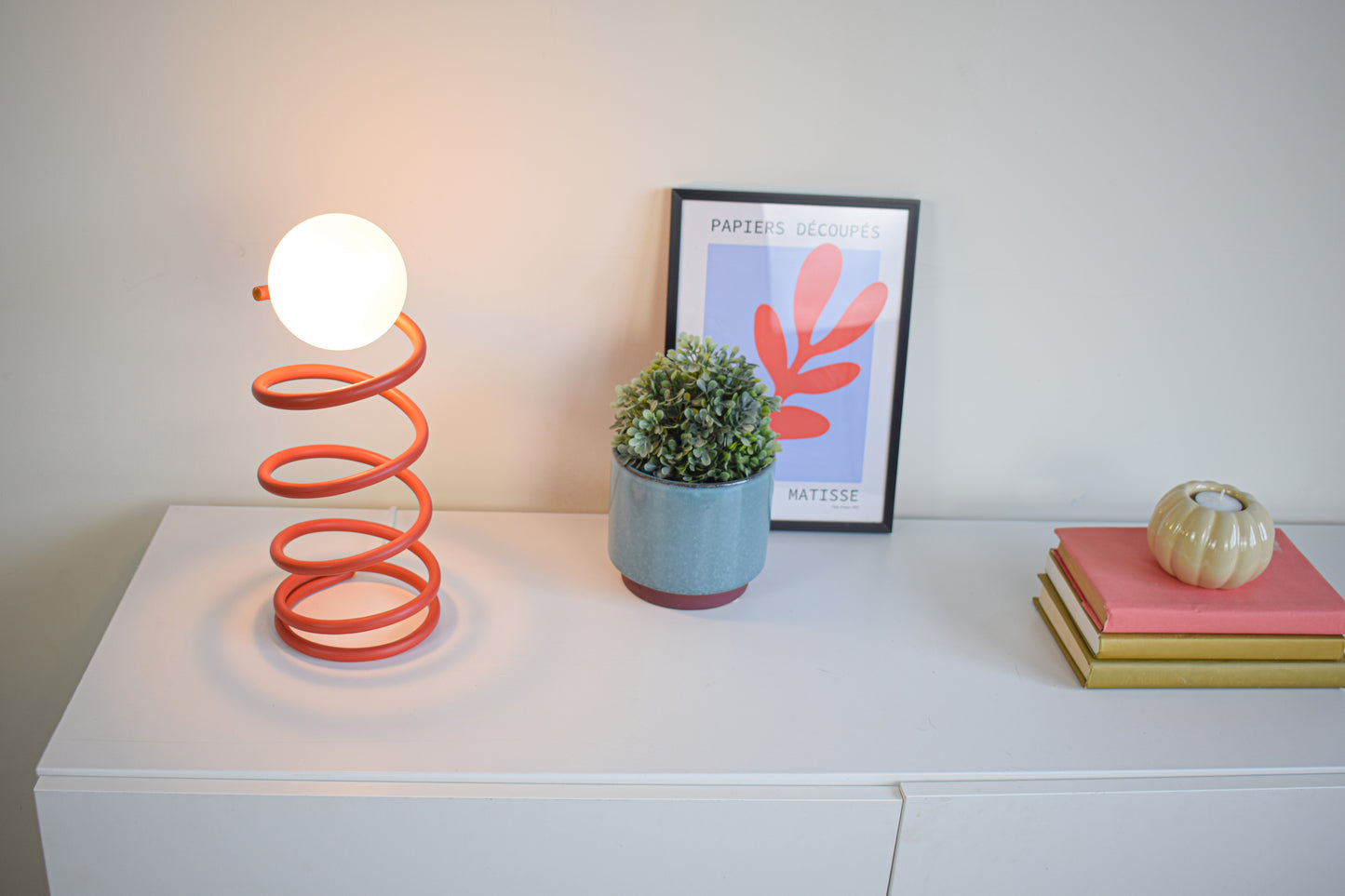 Unique Round Spring Table Lamp in Red Colour