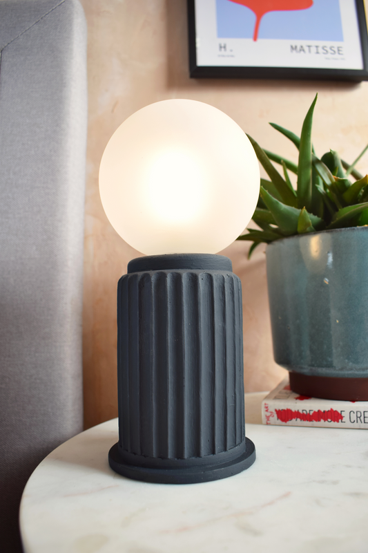 Black Adeera | Dimmable Round Table Lamp
