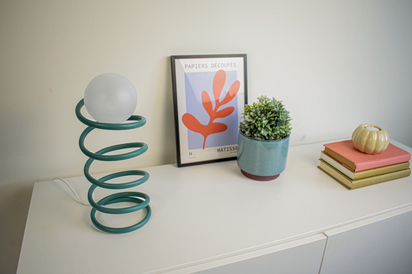 Unique Round Spring Table Lamp in Emerald Green