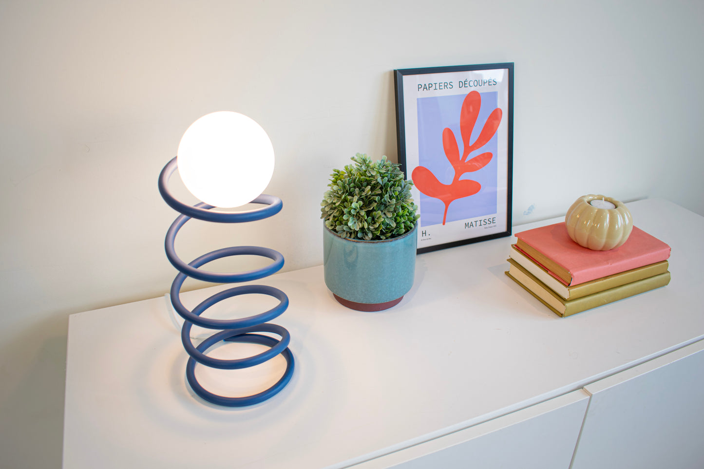 Unique Round Spring Table Lamp in Blue Colour