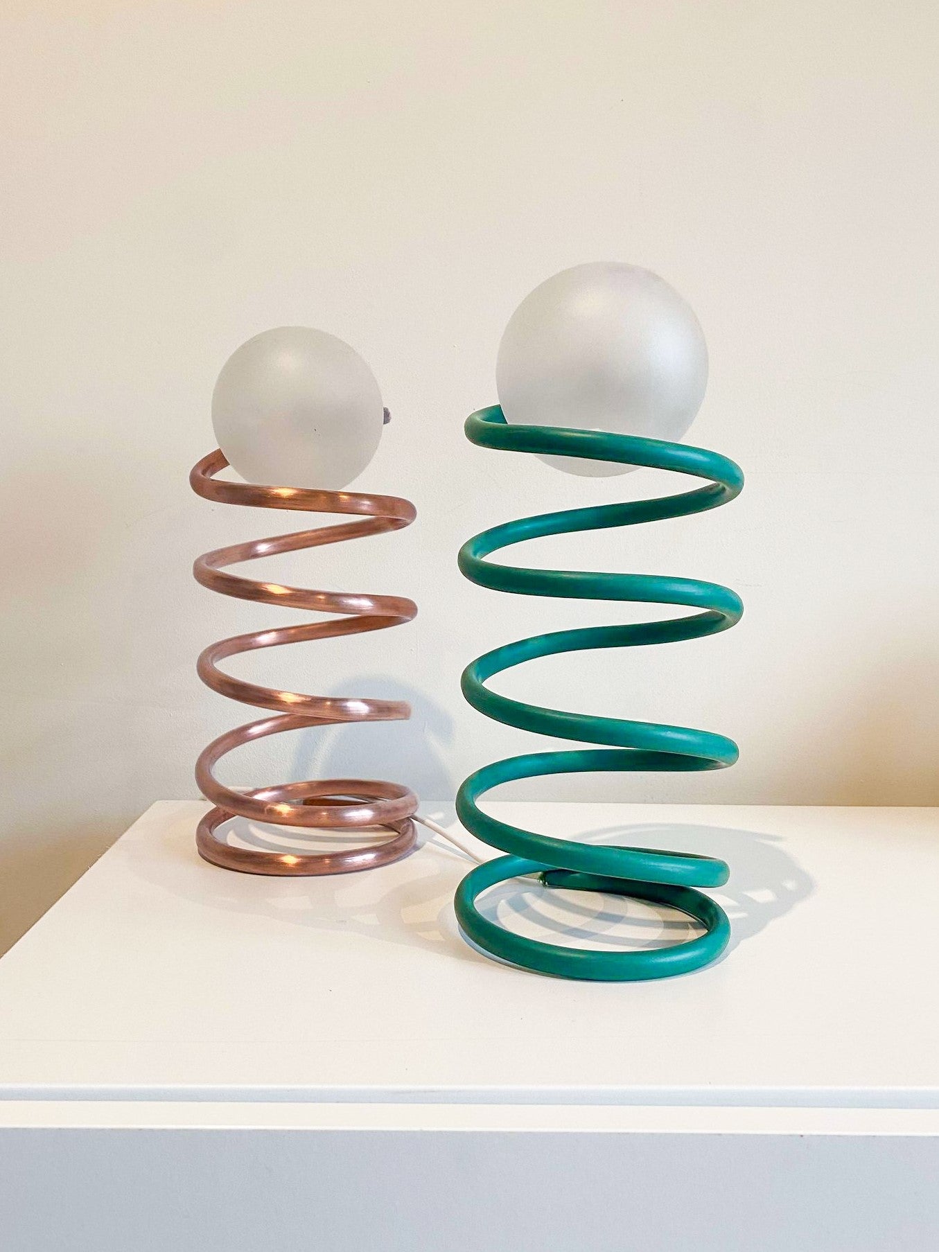 Unique Round Spring Table Lamp in Emerald Green